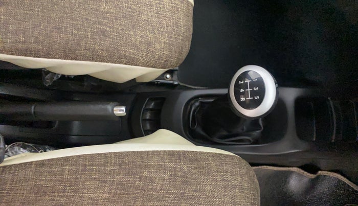 2015 Maruti Wagon R 1.0 VXI, Petrol, Manual, 35,923 km, Gear Lever