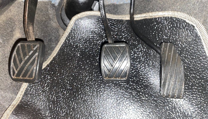 2015 Maruti Wagon R 1.0 VXI, Petrol, Manual, 35,923 km, Pedals