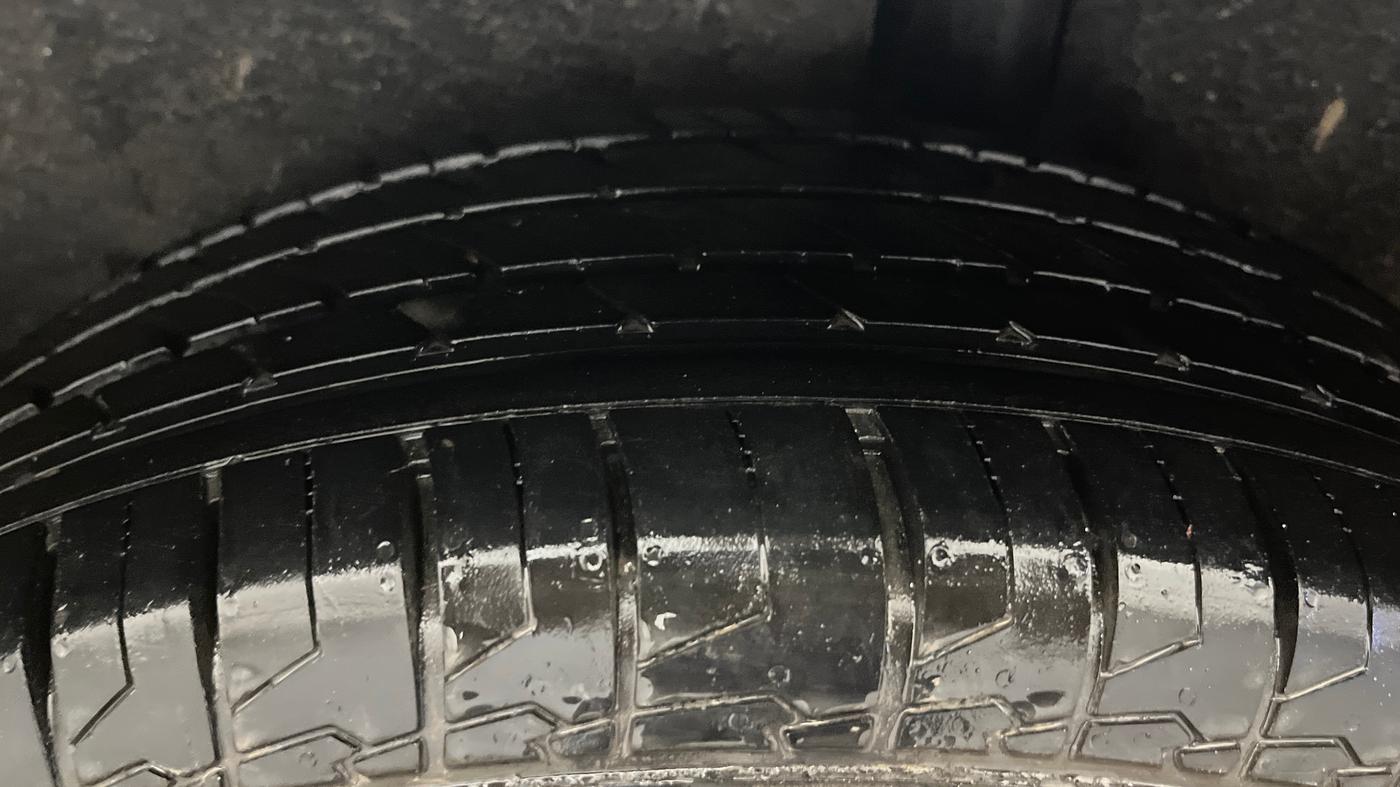 2015 Ford Ecosport TITANIUM 1.5L PETROL AT, Petrol, Automatic, 72,887 km, Left Rear Tyre Tread