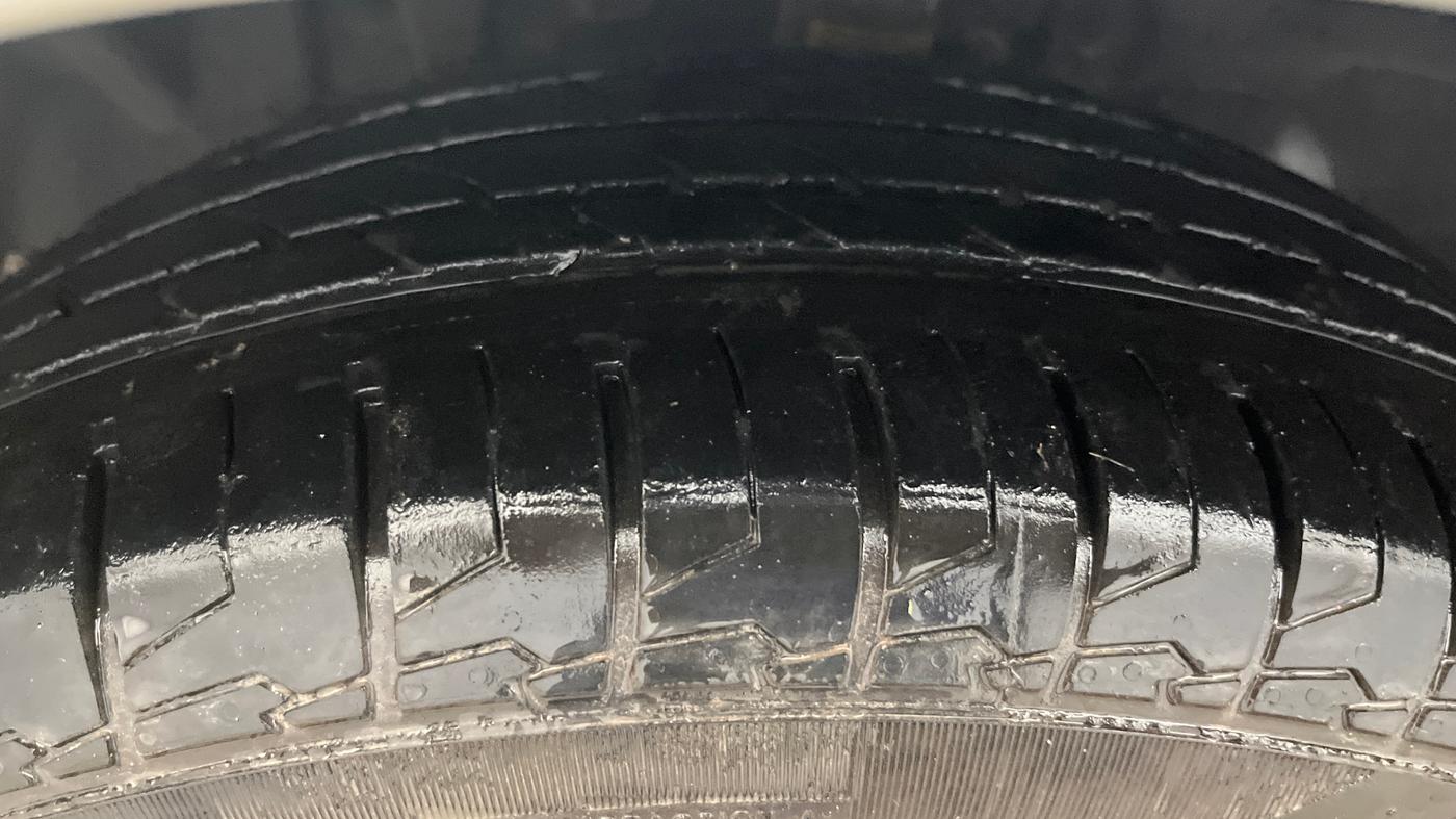 2015 Ford Ecosport TITANIUM 1.5L PETROL AT, Petrol, Automatic, 72,887 km, Left Front Tyre Tread