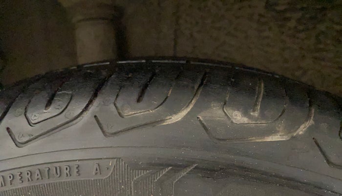 2017 Maruti IGNIS ALPHA 1.3 AMT, Diesel, Automatic, 88,910 km, Right Rear Tyre Tread