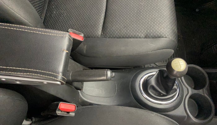 2017 Honda BR-V 1.5L I-VTEC S, Petrol, Manual, 93,149 km, Gear Lever