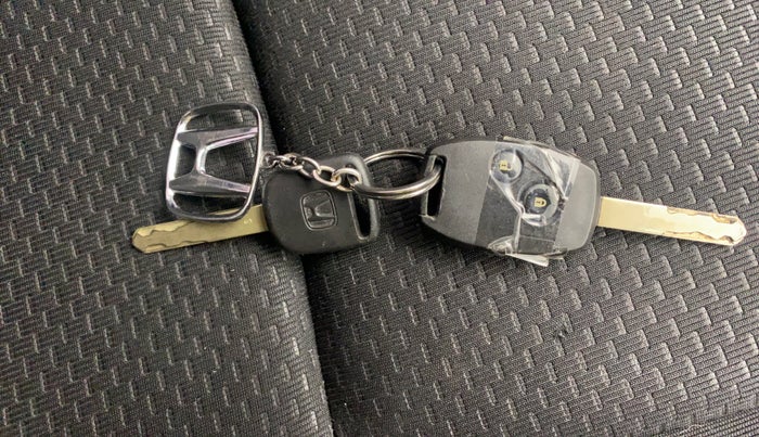 2017 Honda BR-V 1.5L I-VTEC S, Petrol, Manual, 93,149 km, Key Close Up