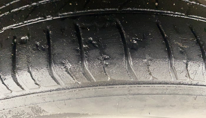 2017 Honda BR-V 1.5L I-VTEC S, Petrol, Manual, 93,149 km, Right Rear Tyre Tread