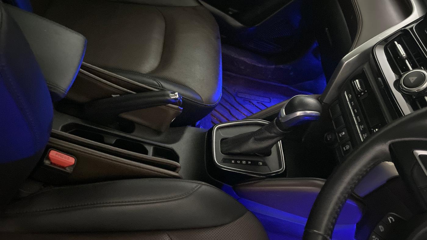 2023 Maruti Grand Vitara ALPHA SMART HYBRID AT, Petrol, Automatic, 61,229 km, Gear Lever