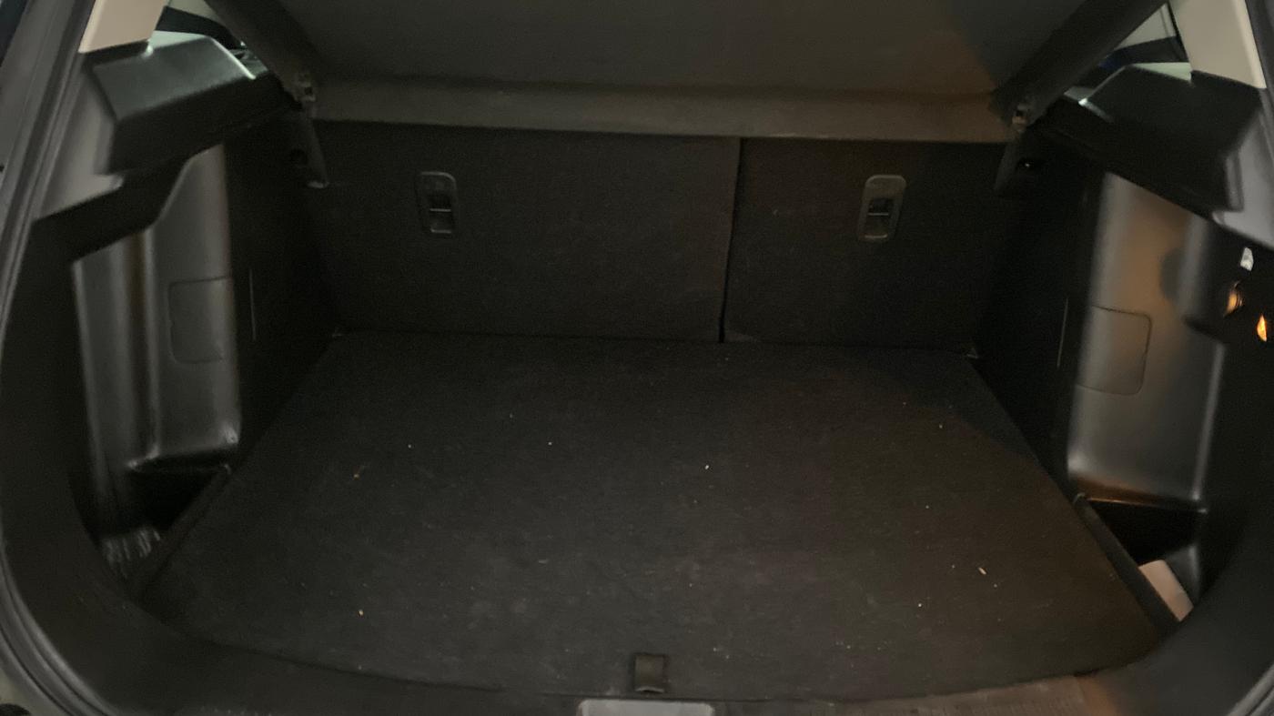 2023 Maruti Grand Vitara ALPHA SMART HYBRID AT, Petrol, Automatic, 61,229 km, Boot Inside
