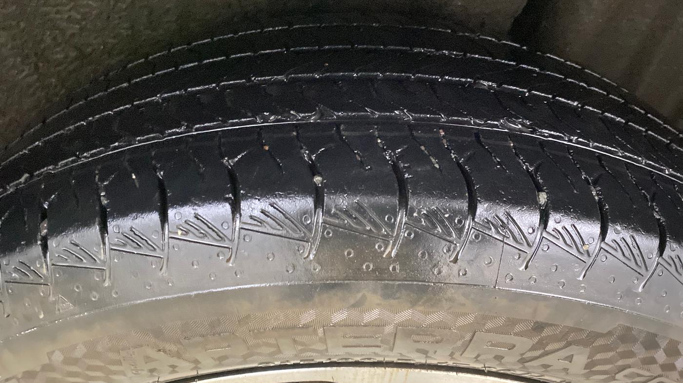 2023 Maruti Grand Vitara ALPHA SMART HYBRID AT, Petrol, Automatic, 61,229 km, Left Rear Tyre Tread
