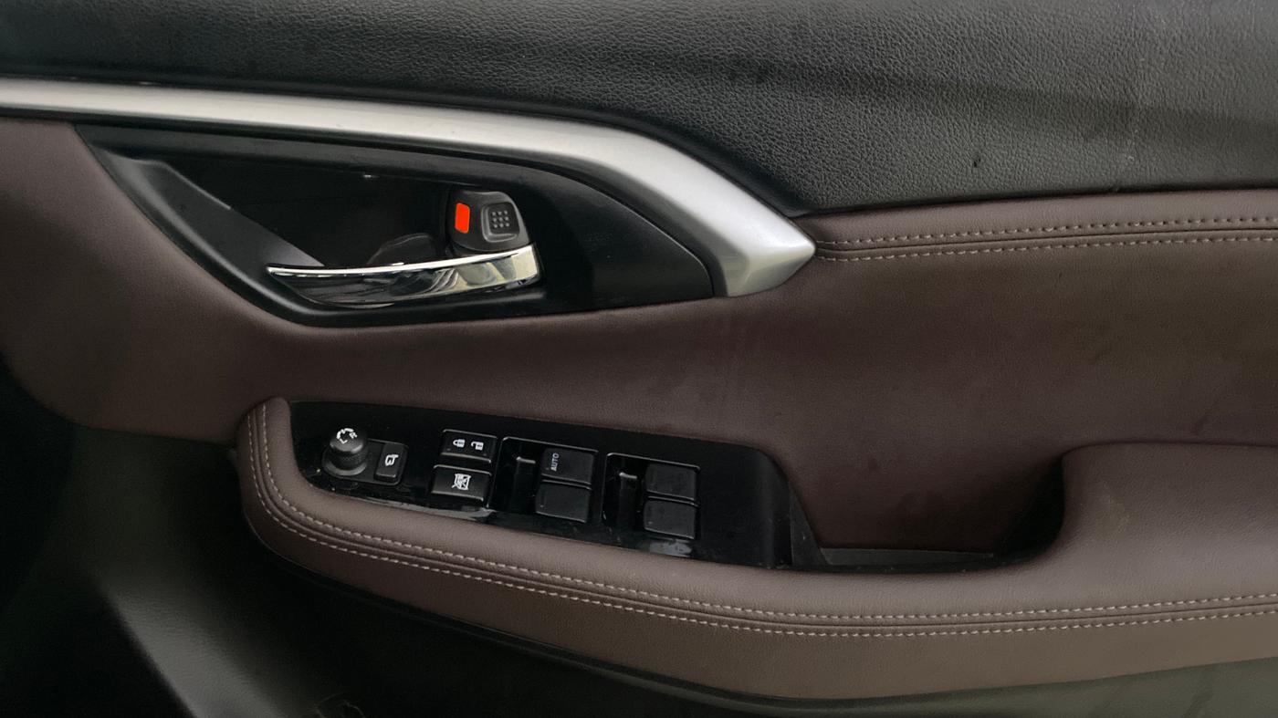 2023 Maruti Grand Vitara ALPHA SMART HYBRID AT, Petrol, Automatic, 61,229 km, Driver Side Door Panels Control