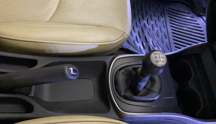 2014 Honda City 1.5L I-VTEC V MT, Petrol, Manual, 71,402 km, Gear Lever