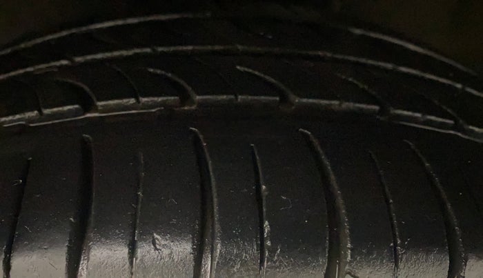 2012 Hyundai i20 ASTA 1.4 CRDI, Diesel, Manual, 94,844 km, Left Front Tyre Tread