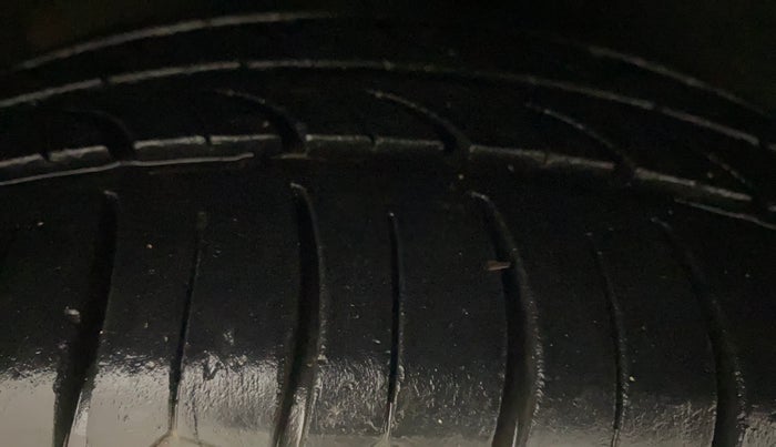 2012 Hyundai i20 ASTA 1.4 CRDI, Diesel, Manual, 94,844 km, Right Front Tyre Tread