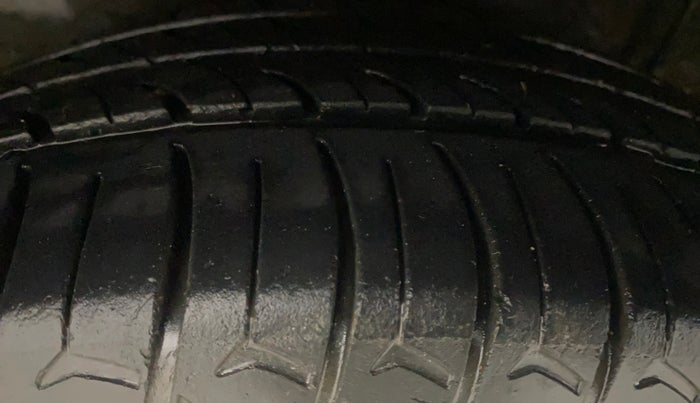 2012 Hyundai i20 ASTA 1.4 CRDI, Diesel, Manual, 94,844 km, Right Rear Tyre Tread