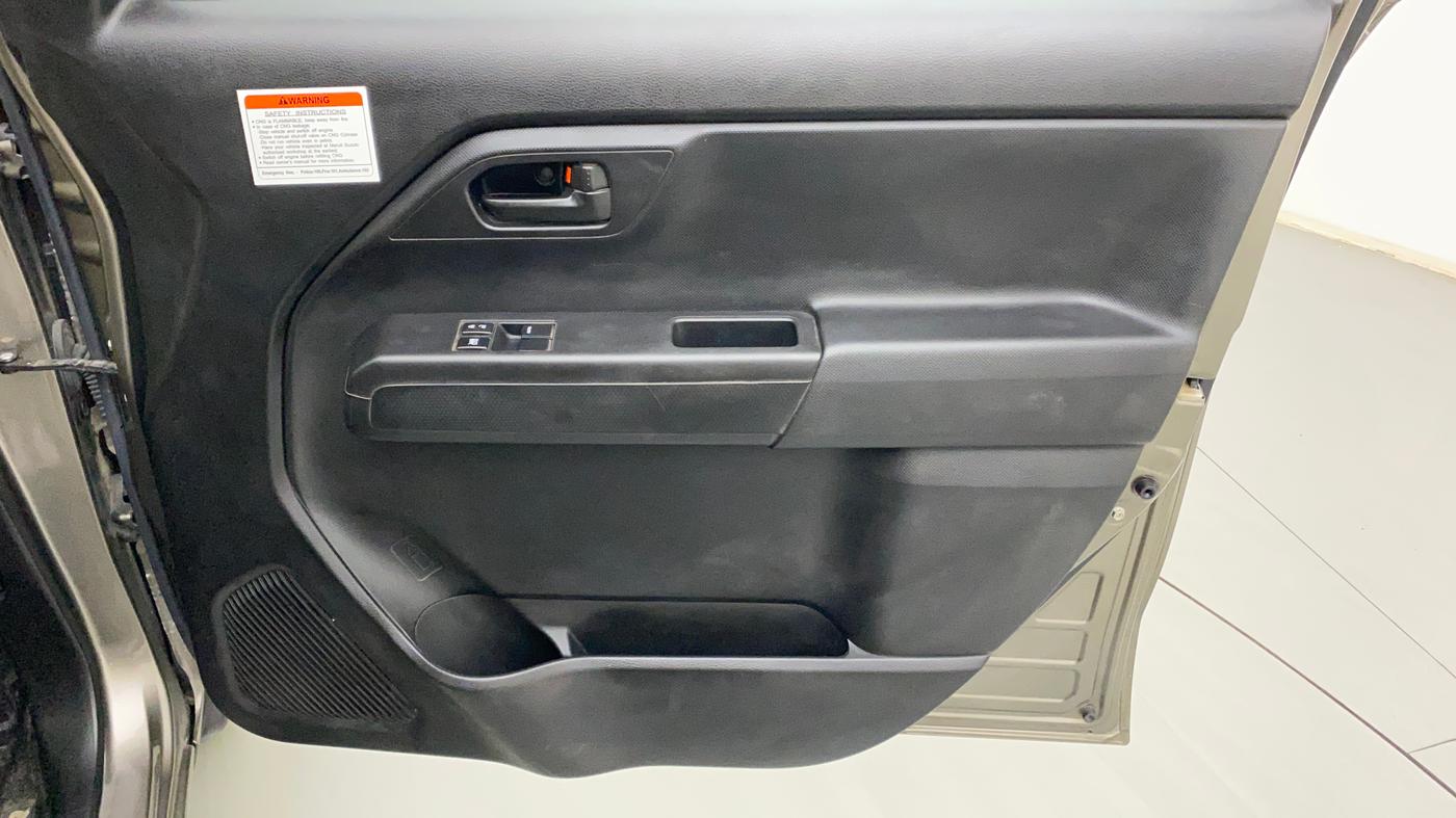 2021 Maruti New Wagon-R LXI CNG 1.0, CNG, Manual, 26,161 km, Driver Side Door Panels Control
