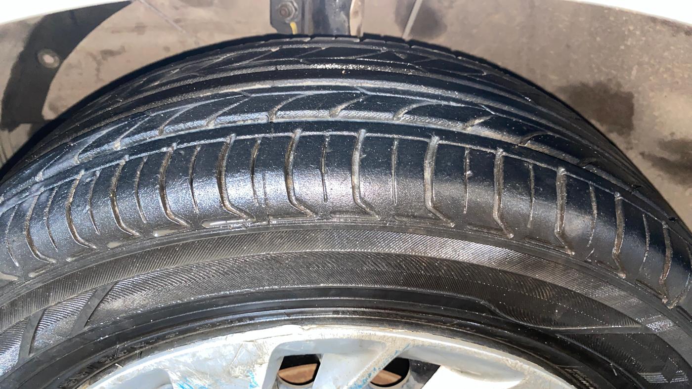 2021 Maruti Ertiga VXI SHVS, Petrol, Manual, 79,857 km, Left Front Tyre Tread