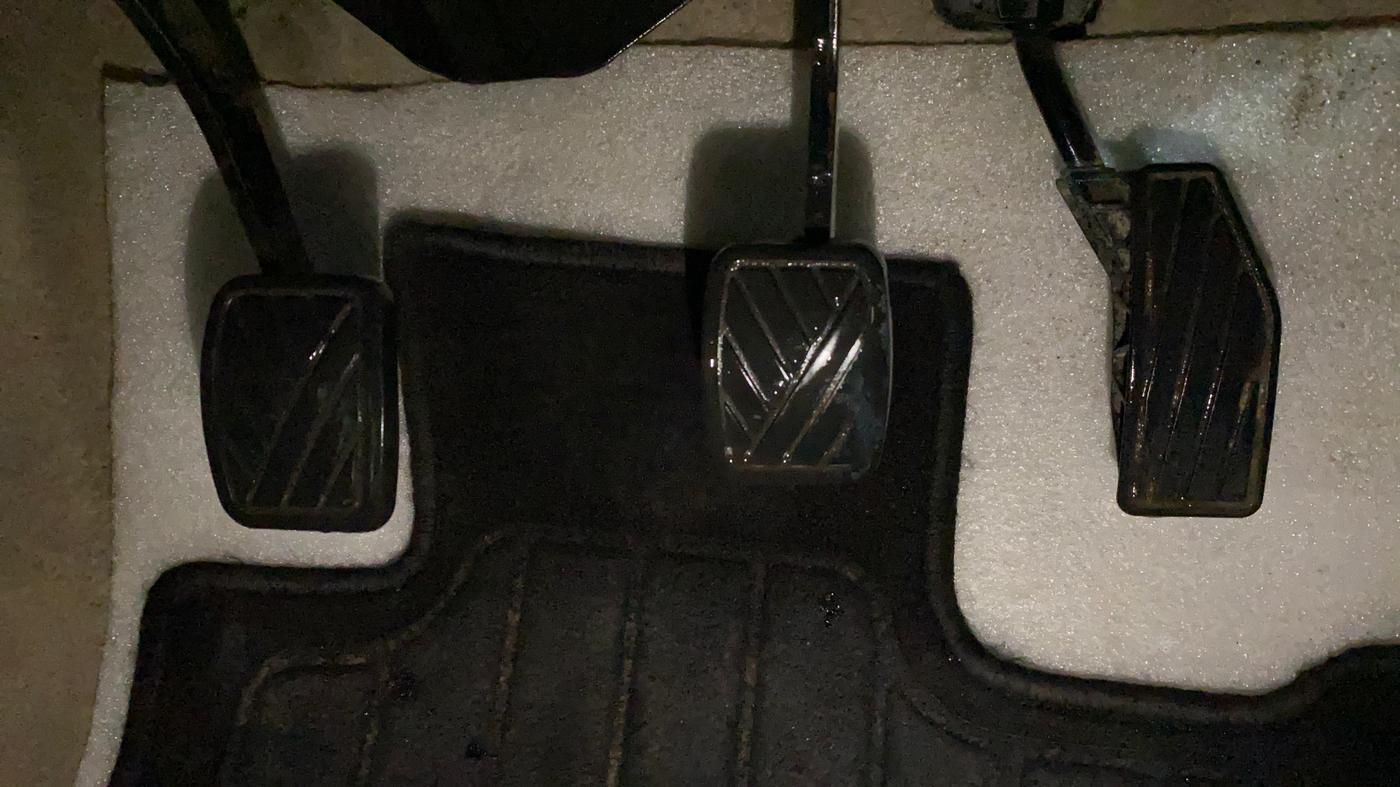 2021 Maruti Ertiga VXI SHVS, Petrol, Manual, 79,857 km, Pedals