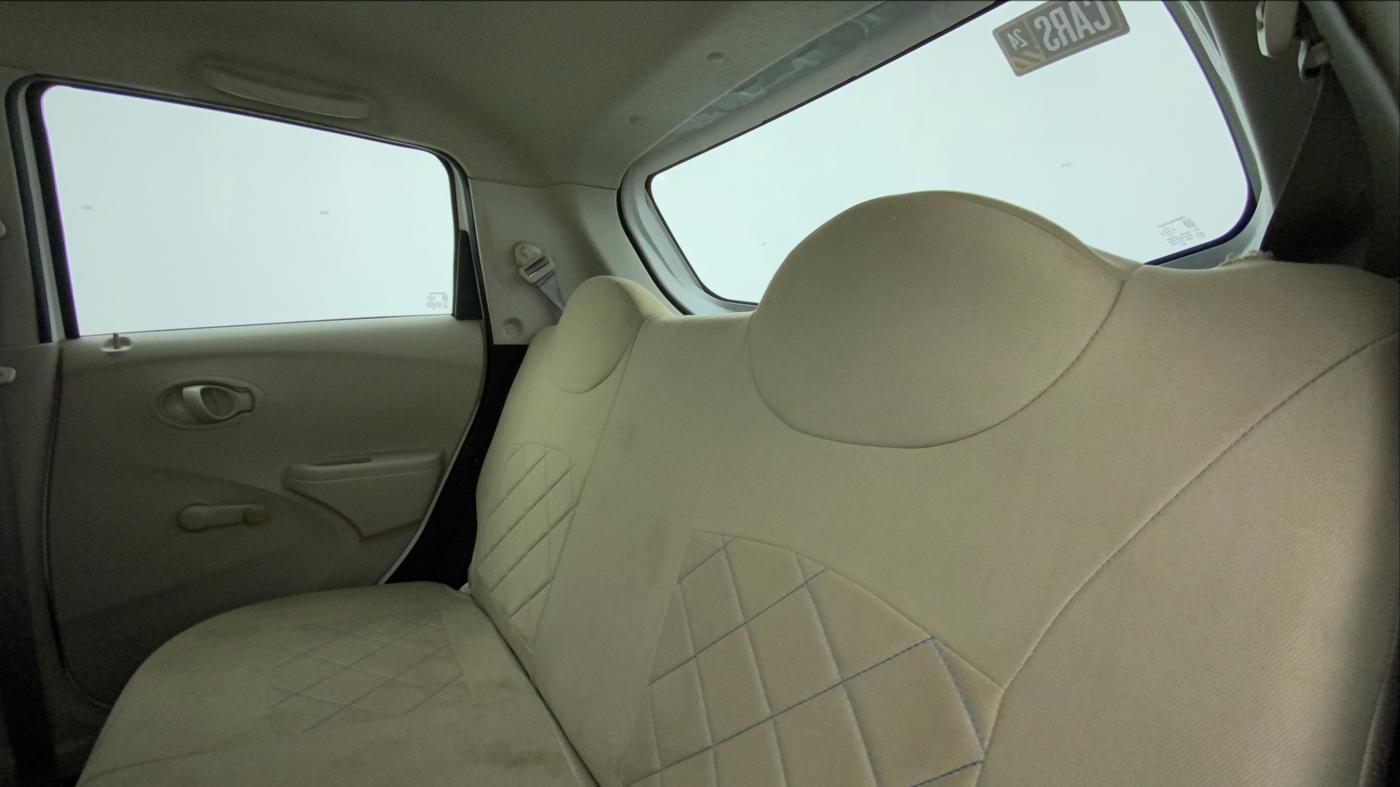2018 Datsun Go T, Petrol, Manual, 65,622 km, Right Side Rear Door Cabin