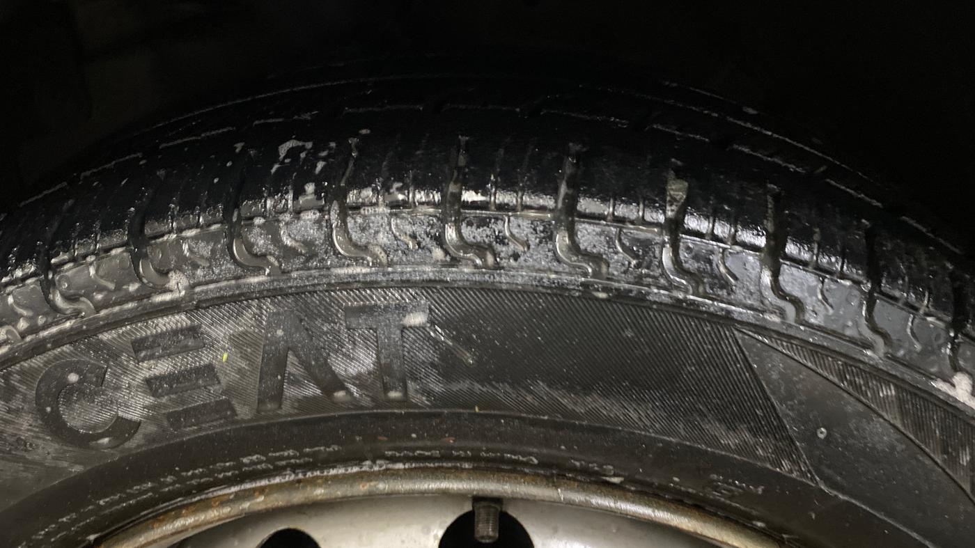 2018 Hyundai Eon ERA +, Petrol, Manual, 59,181 km, Left Front Tyre Tread