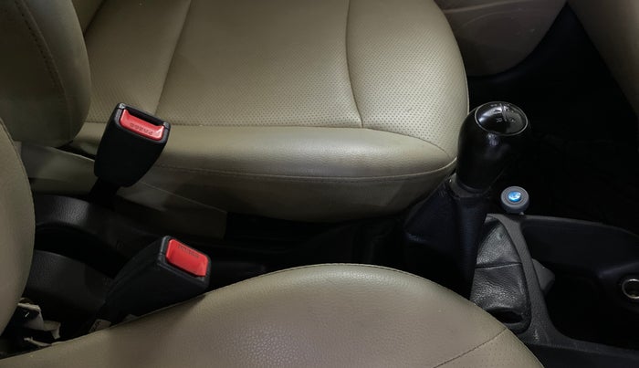 2018 Hyundai Eon ERA +, Petrol, Manual, 59,181 km, Gear Lever