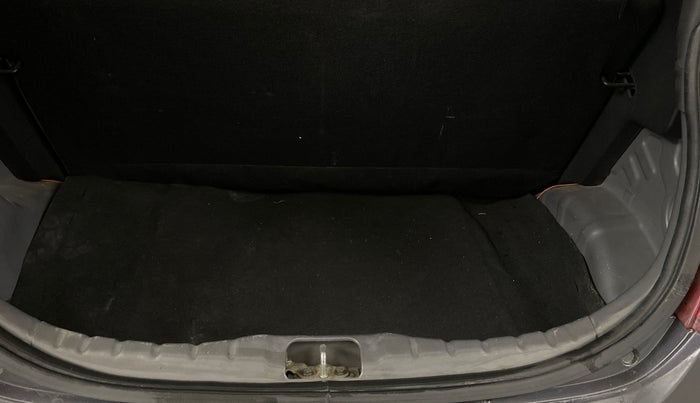 2018 Hyundai Eon ERA +, Petrol, Manual, 59,181 km, Boot Inside