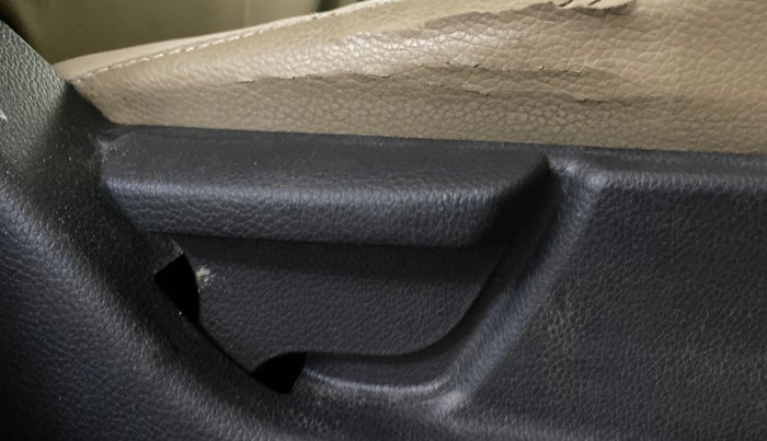 2018 Hyundai Eon ERA +, Petrol, Manual, 59,181 km, Driver Side Adjustment Panel