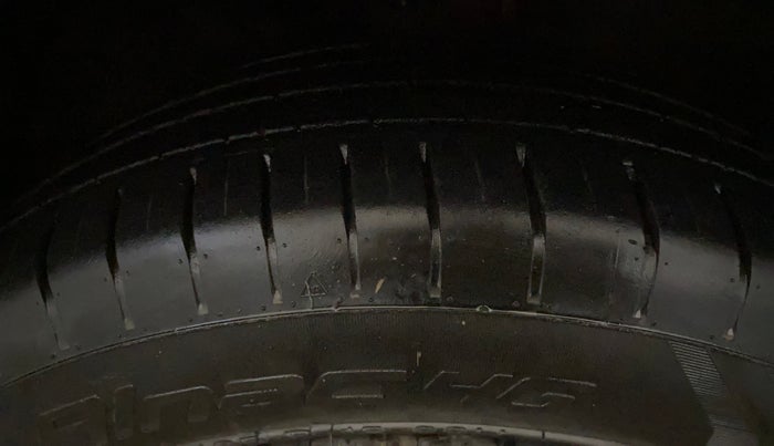 2016 Maruti Baleno DELTA PETROL 1.2, Petrol, Manual, 72,762 km, Left Front Tyre Tread