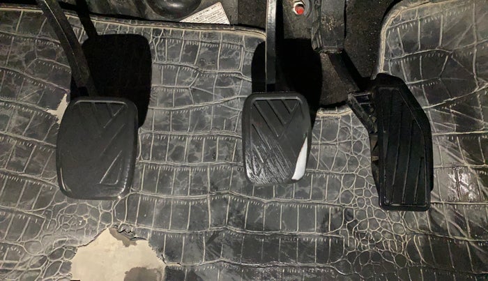 2016 Maruti Baleno DELTA PETROL 1.2, Petrol, Manual, 72,762 km, Pedals