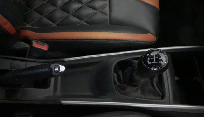 2016 Maruti Baleno DELTA PETROL 1.2, Petrol, Manual, 72,762 km, Gear Lever