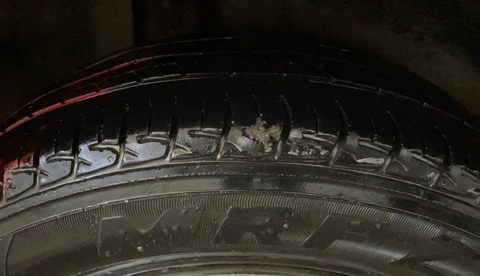 2016 Maruti Baleno DELTA PETROL 1.2, Petrol, Manual, 72,762 km, Right Rear Tyre Tread