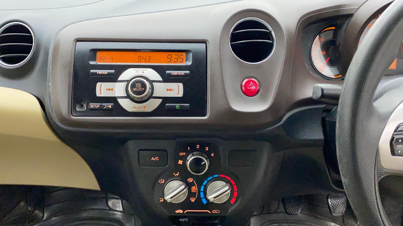 2013 Honda Brio S MT, Petrol, Manual, 65,665 km, Air Conditioner