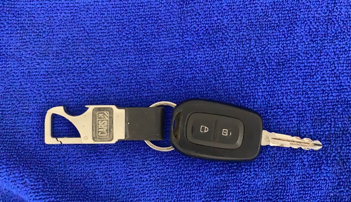 2019 Renault Duster RXS OPT CVT, Petrol, Automatic, 14,360 km, Key Close Up