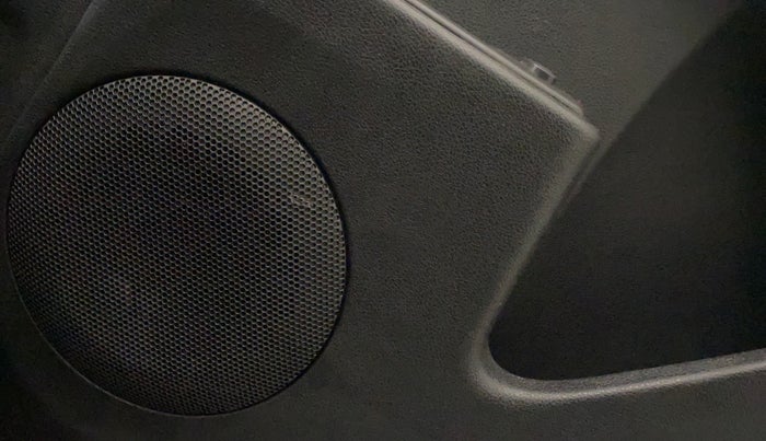 2019 Renault Duster RXS OPT CVT, Petrol, Automatic, 14,360 km, Speaker