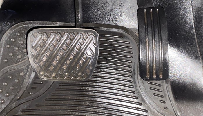 2019 Renault Duster RXS OPT CVT, Petrol, Automatic, 14,360 km, Pedals