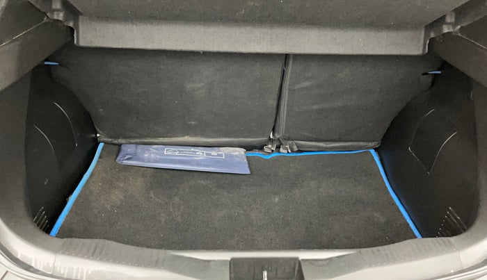 2022 Renault Kiger RXZ TURBO CVT DUAL TONE, Petrol, Automatic, 47,383 km, Boot Inside