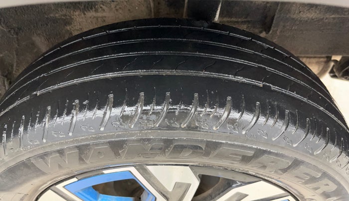 2022 Renault Kiger RXZ TURBO CVT DUAL TONE, Petrol, Automatic, 47,383 km, Left Rear Tyre Tread