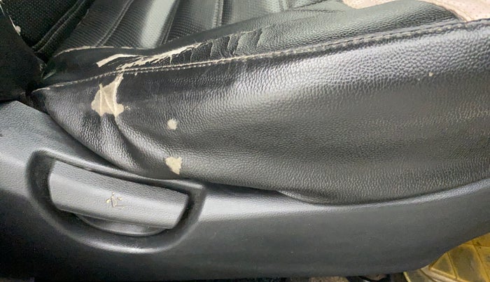 2017 Hyundai Grand i10 SPORTZ 1.2 KAPPA VTVT, CNG, Manual, 96,561 km, Driver Side Adjustment Panel