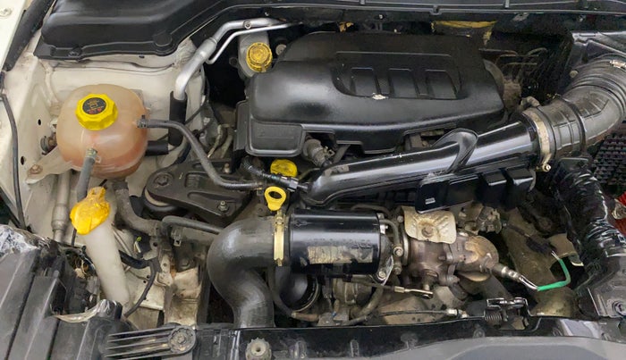 2019 Mahindra XUV300 W6 1.2 PETROL, Petrol, Manual, 41,558 km, Engine View - Right