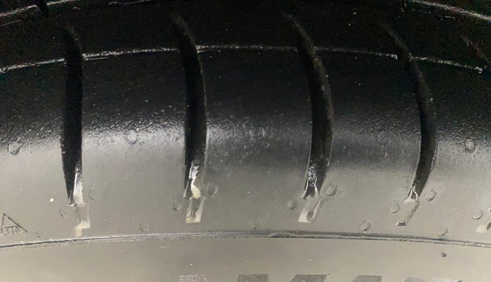 2020 Maruti Swift ZXI AMT, Petrol, Automatic, 75,747 km, Left Front Tyre Tread