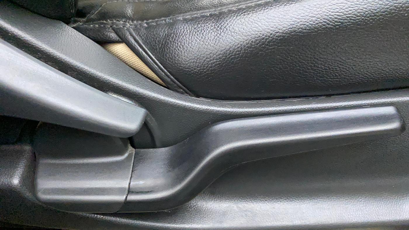2018 Honda Amaze 1.2L I-VTEC VX, CNG, Manual, 53,117 km, Driver Side Adjustment Panel