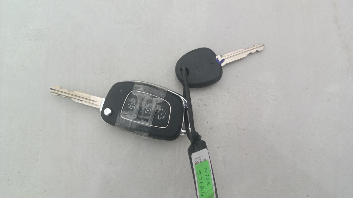 2024 Hyundai GRAND I10 NIOS SPORTZ AMT 1.2 KAPPA VTVT, Petrol, Automatic, 17,688 km, Key Close Up