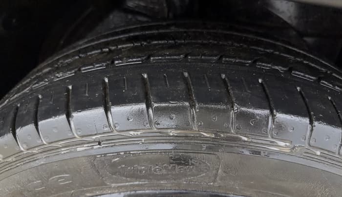 2020 MG HECTOR SHARP 1.5 DCT PETROL, Petrol, Automatic, 43,609 km, Right Front Tyre Tread