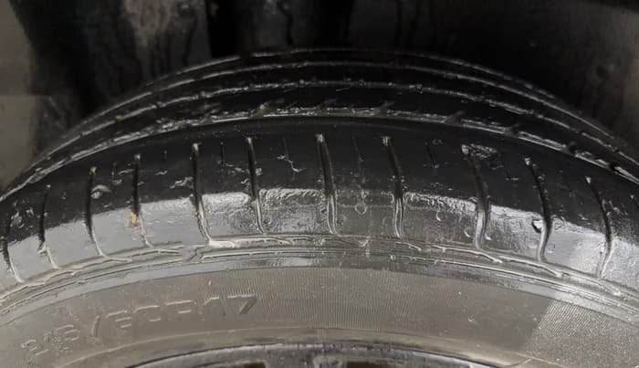 2020 MG HECTOR SHARP 1.5 DCT PETROL, Petrol, Automatic, 43,609 km, Right Rear Tyre Tread
