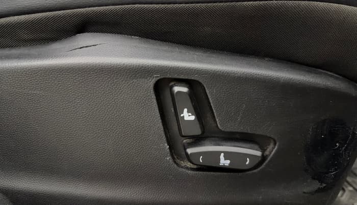 2020 MG HECTOR SHARP 1.5 DCT PETROL, Petrol, Automatic, 43,609 km, Driver Side Adjustment Panel