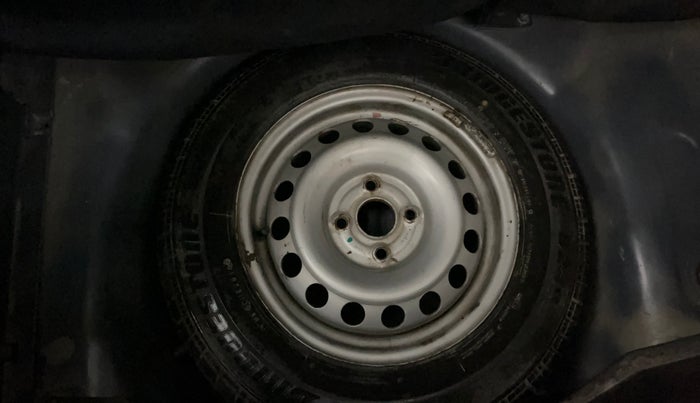 2016 Maruti Swift LXI (O), Petrol, Manual, 72,548 km, Spare Tyre