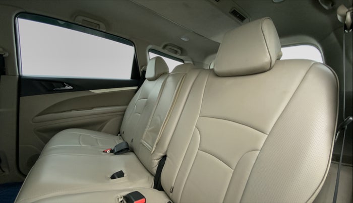 2021 Mahindra MARAZZO M 6 + 8 STR, Diesel, Manual, 47,117 km, Right Side Rear Door Cabin