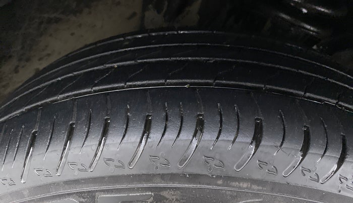 2021 Nissan MAGNITE XV PRIMIUM TURBO CVT, Petrol, Automatic, 17,535 km, Right Front Tyre Tread