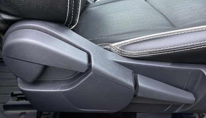 2021 Nissan MAGNITE XV PRIMIUM TURBO CVT, Petrol, Automatic, 17,535 km, Driver Side Adjustment Panel