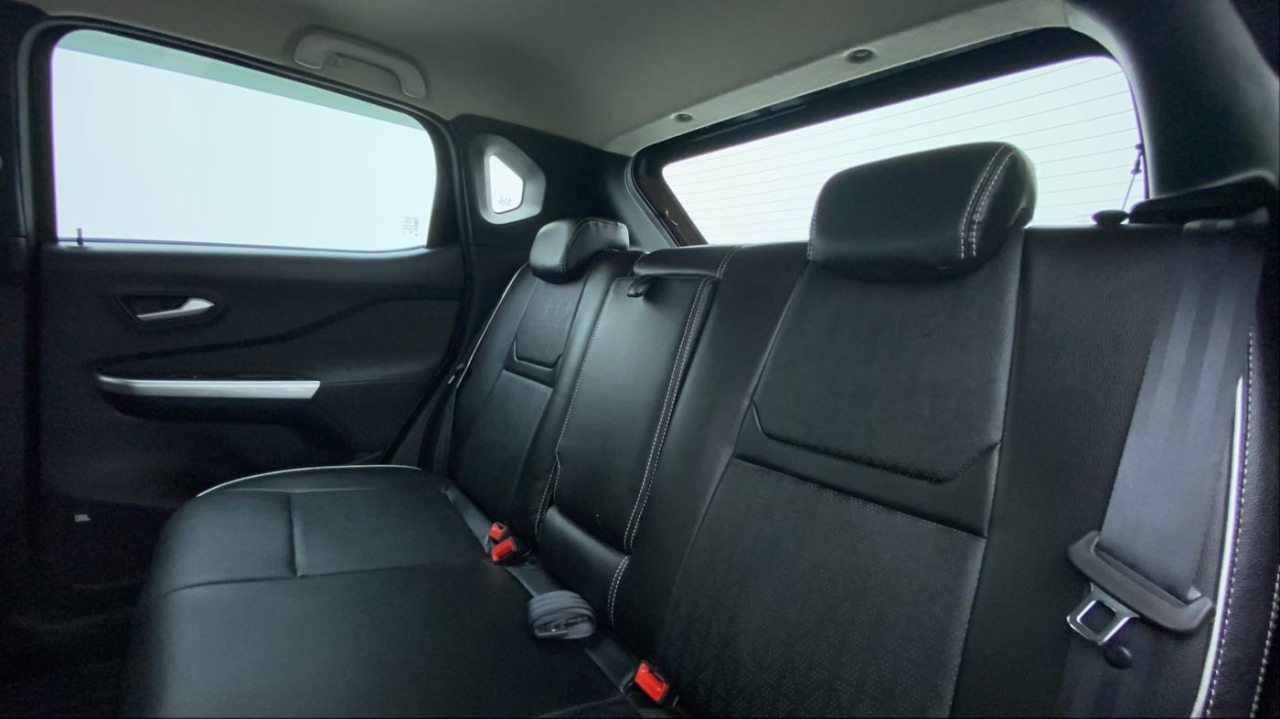 2021 Nissan MAGNITE XV PRIMIUM TURBO CVT, Petrol, Automatic, 17,535 km, Right Side Rear Door Cabin