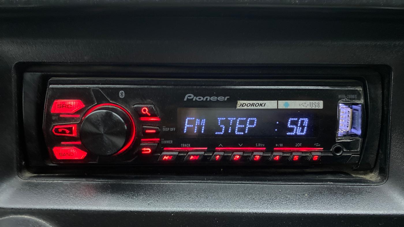2018 Mahindra KUV 100 NXT K2 6 STR, Petrol, Manual, 36,494 km, Infotainment System