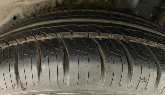 2016 Maruti Celerio VXI AMT, Petrol, Automatic, 64,491 km, Left Rear Tyre Tread