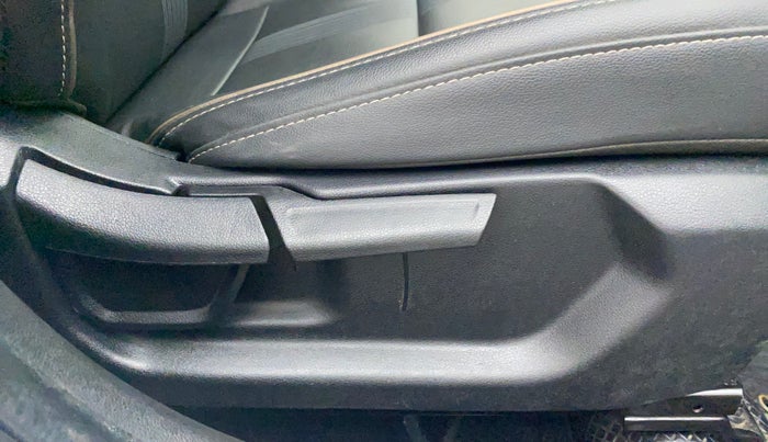 2022 Hyundai NEW I20 ASTA (O) 1.0 TURBO GDI DCT, Petrol, Automatic, 33,559 km, Driver Side Adjustment Panel